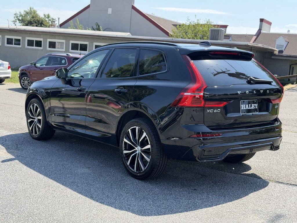 Used 2024 Volvo XC60 B5 Plus AWD/4WD image 22