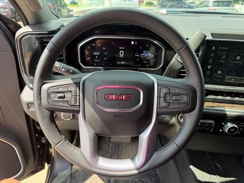 Used 2026 GMC Sierra 1500 Elevation w/ Elevation Select Package AWD/4WD image 15