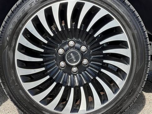 Used 2018 Lincoln Navigator Black Label w/ Cargo Package image 14