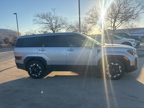 Used 2025 Hyundai Santa Fe SE image 4