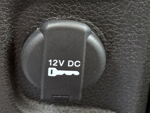 Used 2024 RAM 1500 Classic SLT image 21