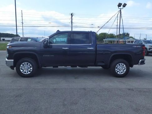 Used 2024 Chevrolet Silverado 2500 LTZ w/ LTZ Convenience Package image 4