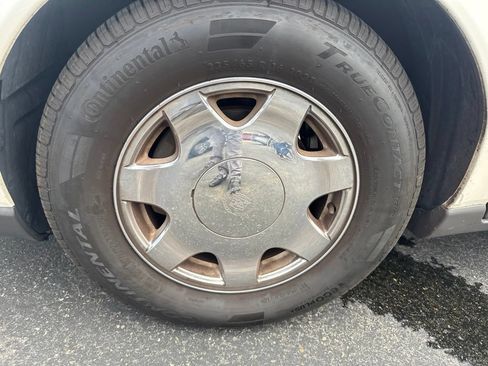 Used 2001 Cadillac Seville SLS FWD image 6