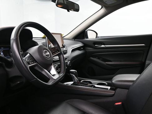 Used 2024 Nissan Altima 2.5 SR image 24
