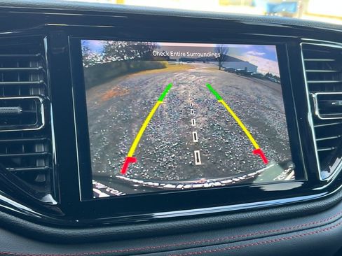 Used 2023 Dodge Durango GT image 28