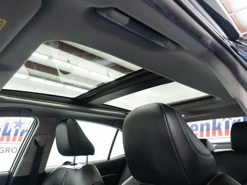 Used 2019 Toyota Camry XSE FWD image 4