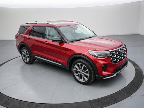 Certified 2025 Ford Explorer Platinum w/ Ultimate Package image 2