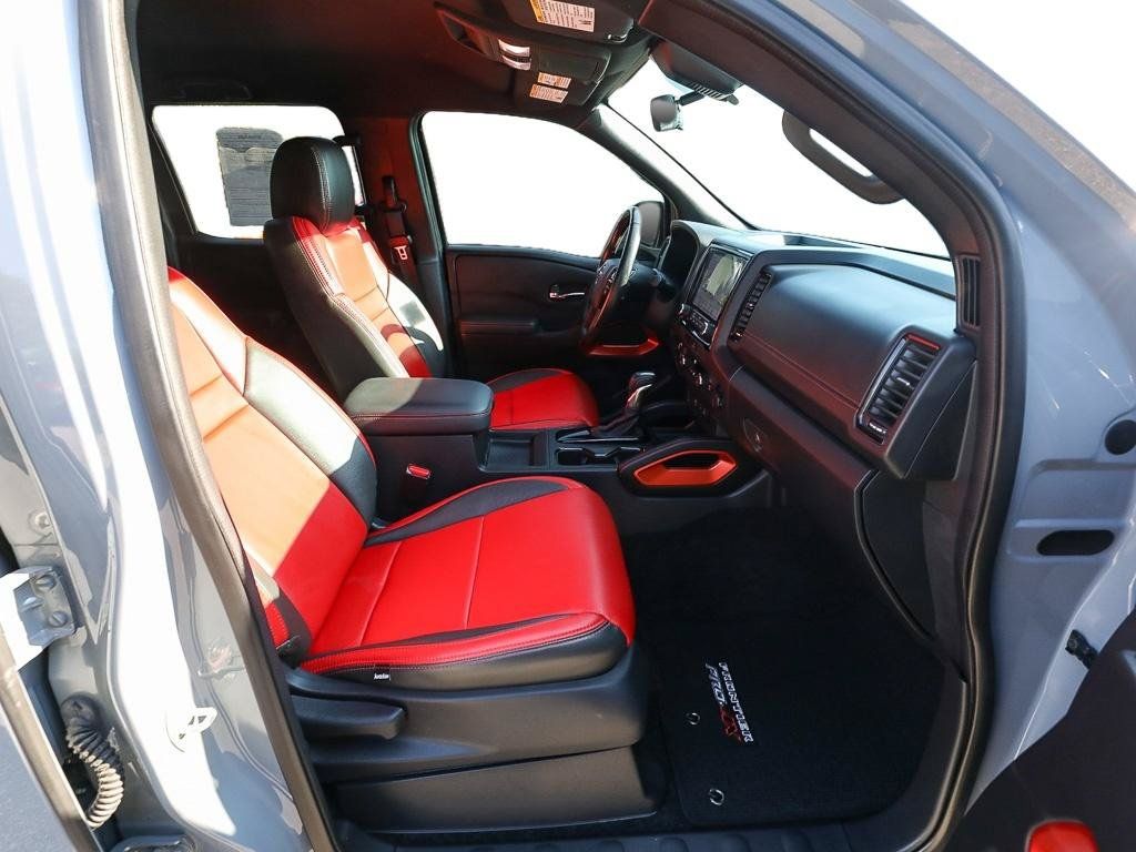 Used 2023 Nissan Frontier PRO-4X w/ Technology Package AWD/4WD image 23
