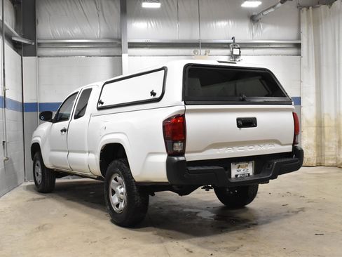 Used 2019 Toyota Tacoma SR image 20