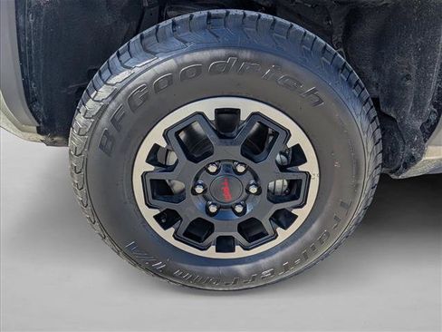 Used 2024 Toyota Tacoma TRD Off-Road image 23