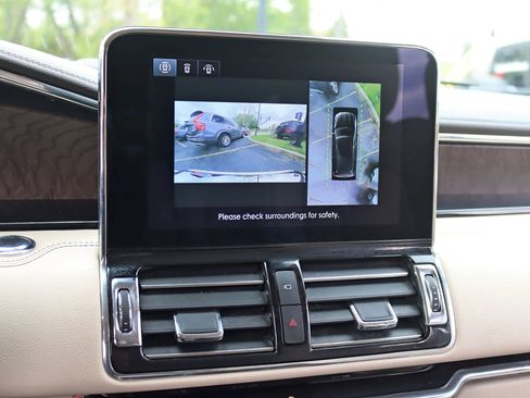 Used 2020 Lincoln Navigator L Reserve w/ Luxury Package AWD/4WD image 24