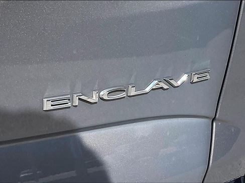 Used 2018 Buick Enclave Avenir w/ Avenir Technology Package FWD image 33
