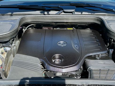 Used 2025 Mercedes-Benz GLE 450 GLE 450 w/ Winter Package image 36