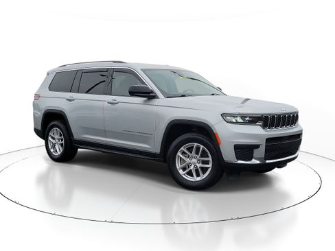 Used 2021 Jeep Grand Cherokee L Laredo w/ Luxury Tech Group I image 1