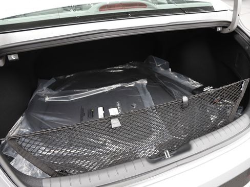 New 2026 Hyundai Elantra Sport image 5