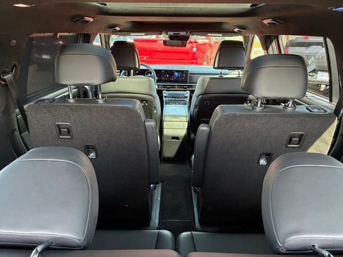 Used 2024 Hyundai Santa Fe Calligraphy image 15