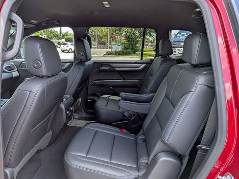 Certified 2026 GMC Acadia Elevation w/ Elevation Premium Package FWD image 70