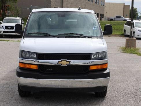 Used 2025 Chevrolet Express 3500 LT w/ LT Preferred Equipment Group image 5