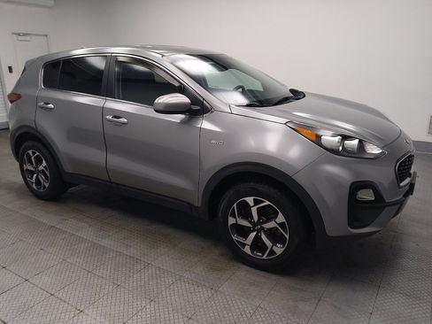 Used 2020 Kia Sportage LX AWD/4WD image 11