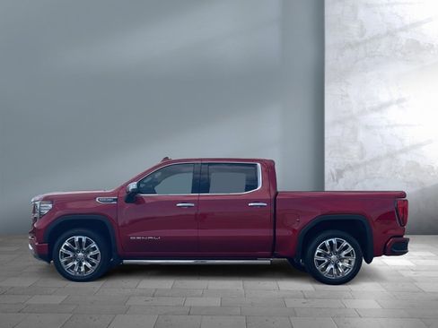 Used 2024 GMC Sierra 1500 Denali w/ Denali Reserve Package AWD/4WD image 3