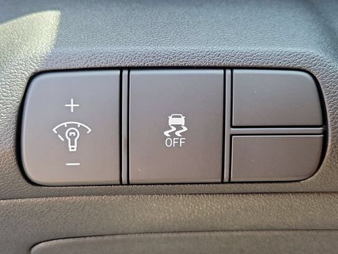New 2026 Hyundai Elantra SEL Sport FWD image 19