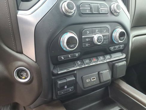 Used 2022 GMC Sierra 1500 SLT w/ SLT Premium Package image 26