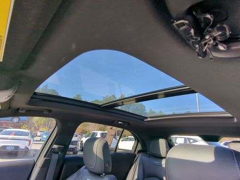 Used 2019 Cadillac XT4 Premium Luxury image 29