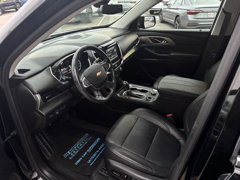 Used 2019 Chevrolet Traverse LT w/ LT Premium Package image 10