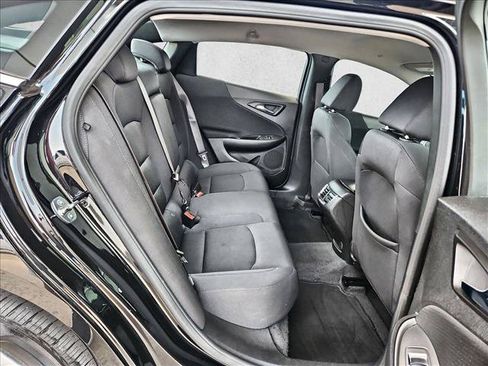 Used 2025 Chevrolet Malibu LT FWD image 18