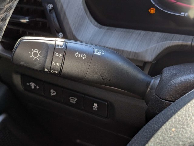 Certified 2025 Kia Telluride EX w/ EX Captain's Chair Package FWD image 28