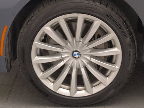 Used 2020 BMW 740i RWD image 31