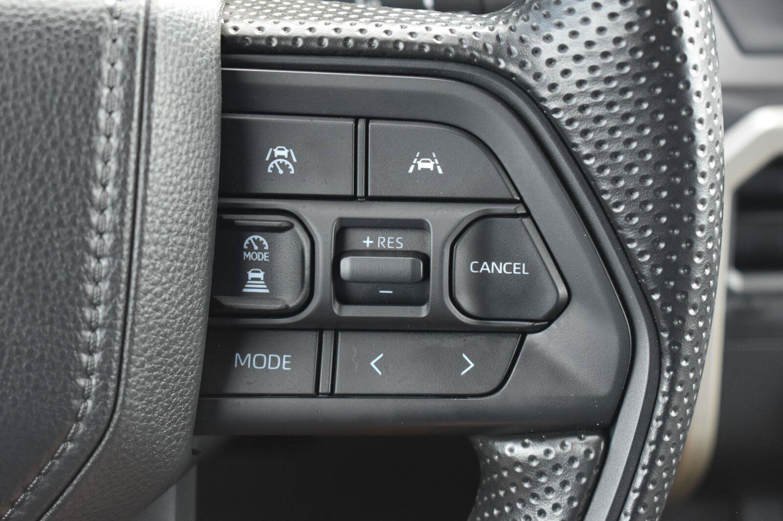 Used 2026 Toyota Tacoma SR5 AWD/4WD image 8