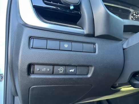 Used 2023 Nissan Rogue SL w/ SL Premium Package image 33