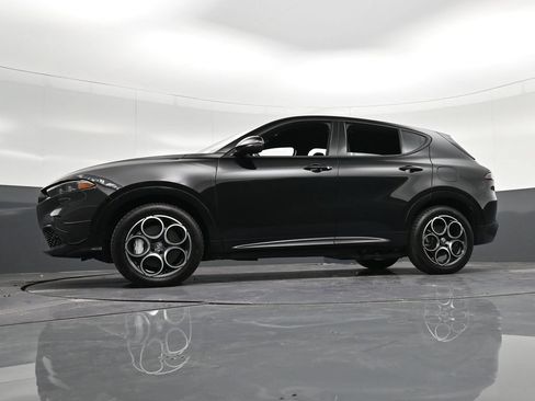 Used 2025 Alfa Romeo Tonale AWD/4WD image 37