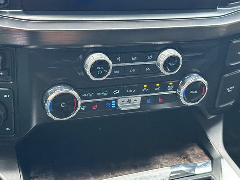 Used 2024 Ford F350 Lariat w/ Lariat Ultimate Package AWD/4WD image 28