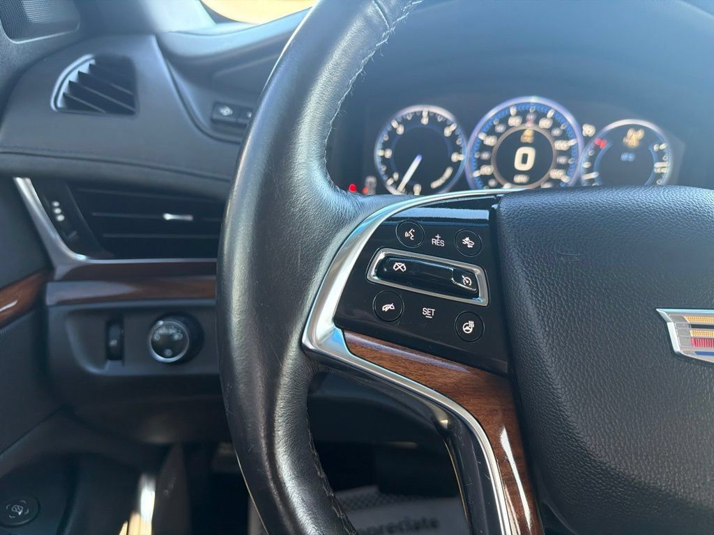 Used 2015 Cadillac Escalade Luxury RWD image 13