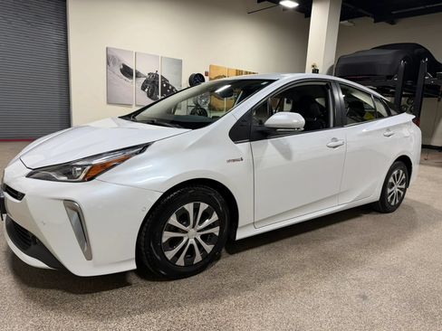 Used 2022 Toyota Prius XLE AWD/4WD image 10