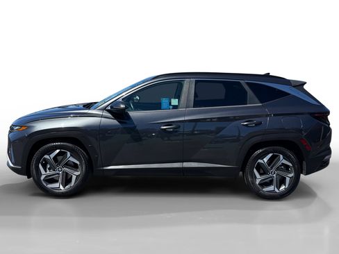 Used 2022 Hyundai Tucson SEL w/ Convenience + Premium Package FWD image 2