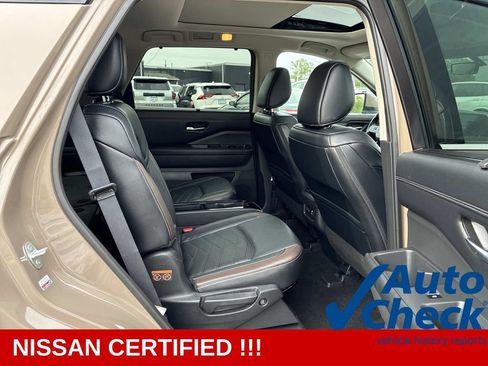 Certified 2023 Nissan Pathfinder Platinum AWD/4WD image 10