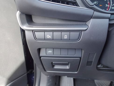 Used 2025 MAZDA MAZDA3 s image 12