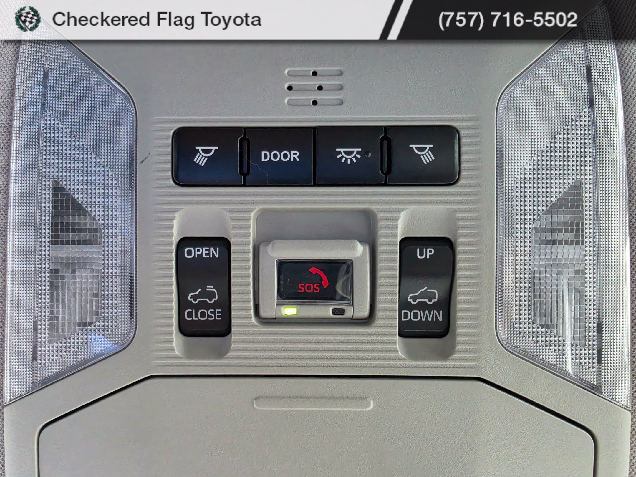 Used 2020 Toyota RAV4 XLE Premium AWD/4WD image 10