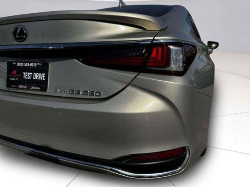 Used 2021 Lexus ES 250 w/ Premium Package AWD/4WD image 17