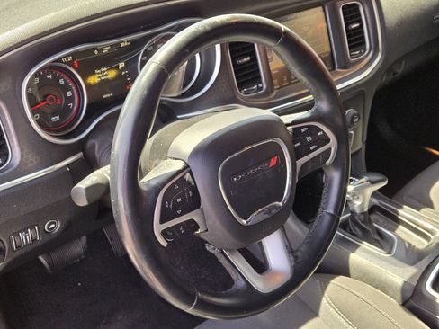 Used 2016 Dodge Charger SXT RWD image 15