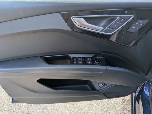 Used 2023 Audi Q4 e-tron Premium w/ Convenience Package image 13