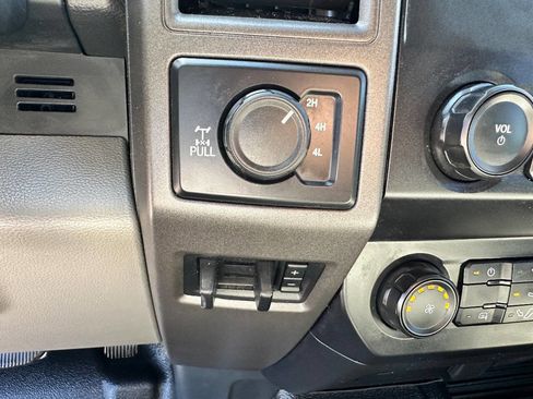 Used 2022 Ford F250 XL w/ Power Equipment Group image 27