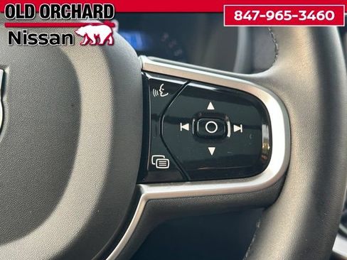 Used 2025 Volvo XC90 B6 Plus w/ Protection Package Premier AWD/4WD image 19