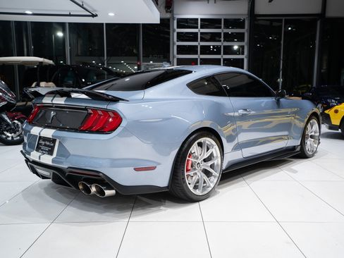 Used 2022 Ford Mustang Shelby GT500 RWD image 4