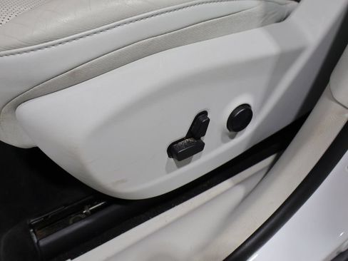 Certified 2020 Jeep Cherokee Limited AWD/4WD image 12