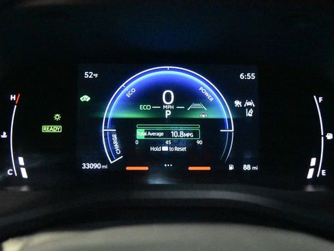 Used 2025 Toyota Camry SE image 19