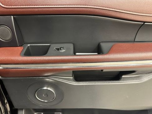 Used 2023 Ford Expedition Max Limited image 15